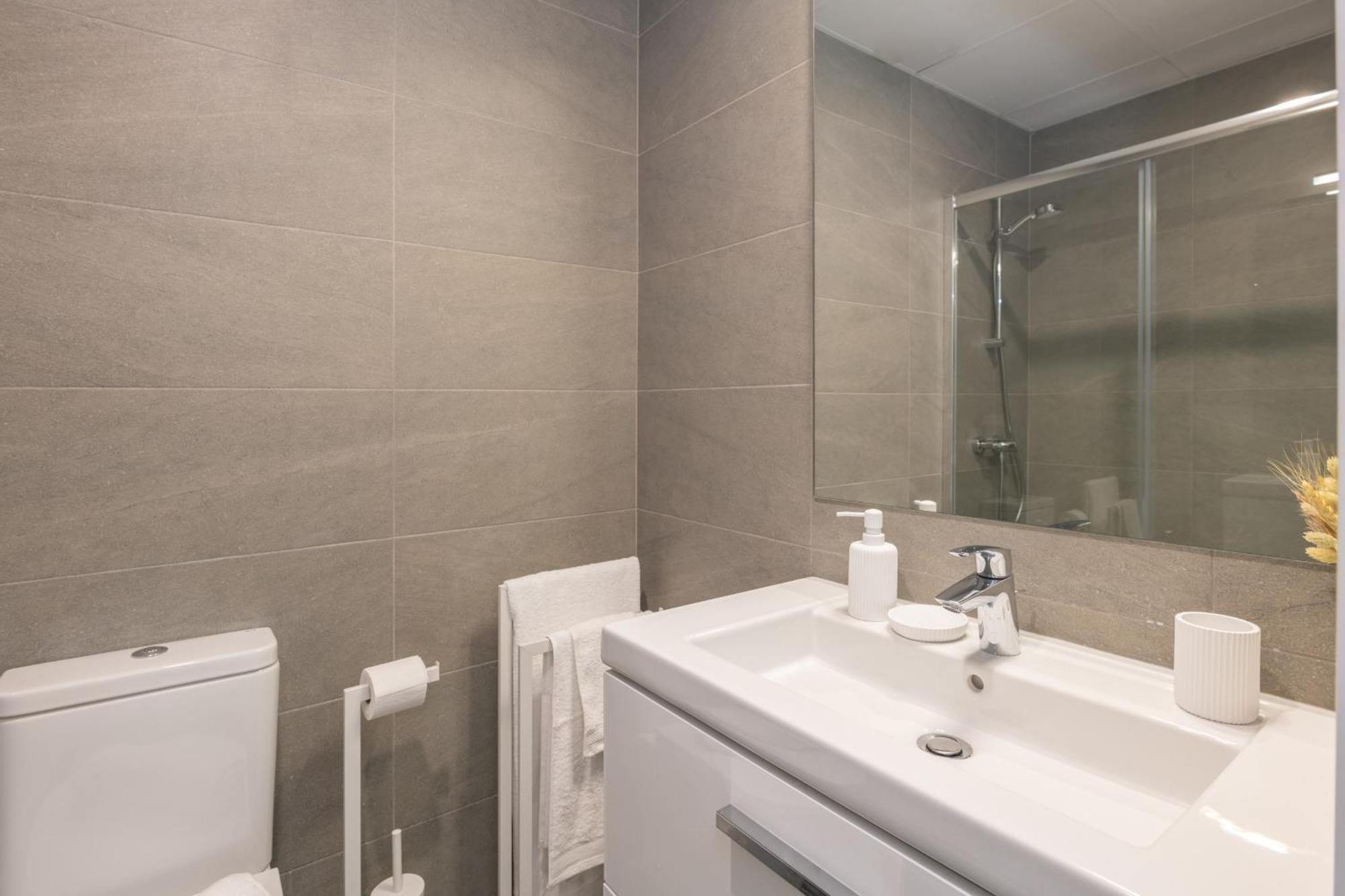 Fantastico Piso Con Vistas Y Terraza 6 Personas Cerca Del Centro Apartamento Málaga